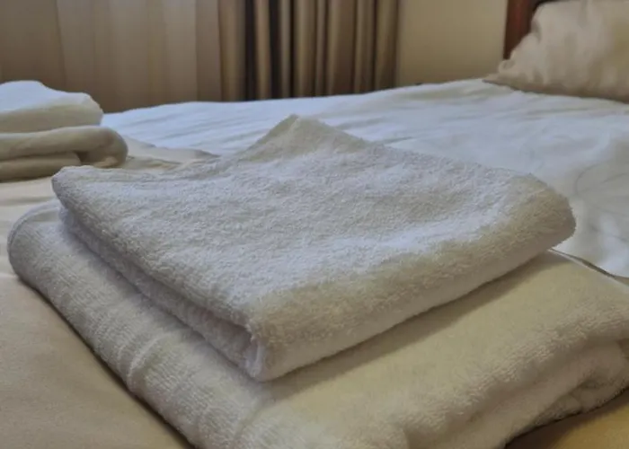 Elit - And Hill View