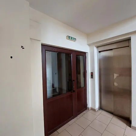 Elit - And Hill View