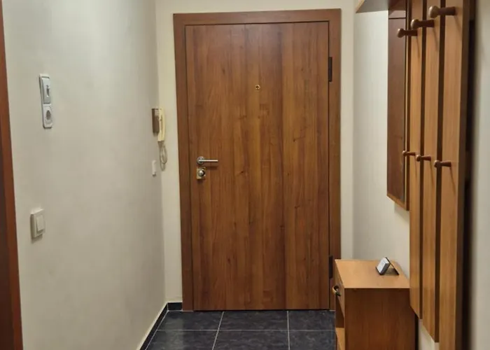 Elit - And Hill View Apartment *